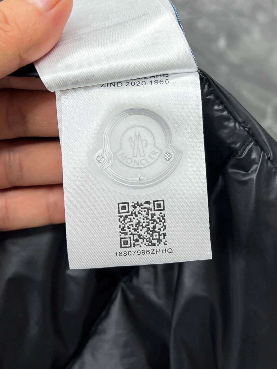 wg.luxury-- 7o9385r Down jacket item:D-F054J2304